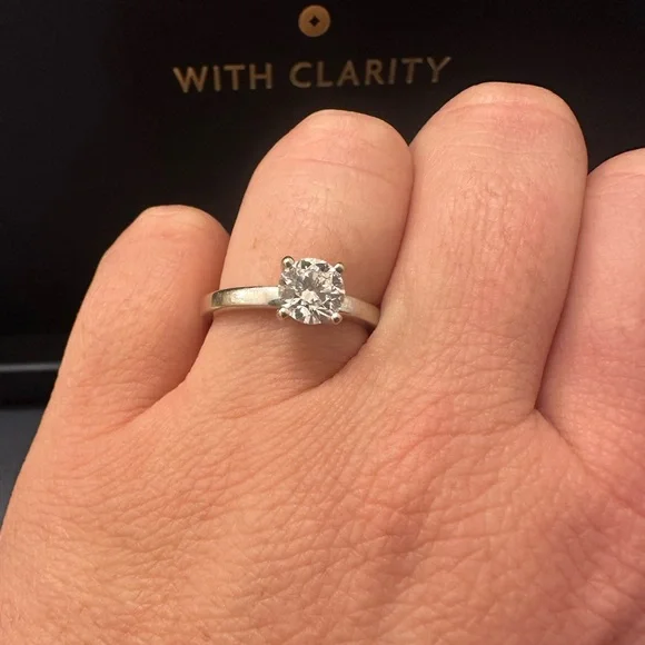 White Gold Solitaire Diamond Engagement Ring 1.08 carats - Picture 5 of 10